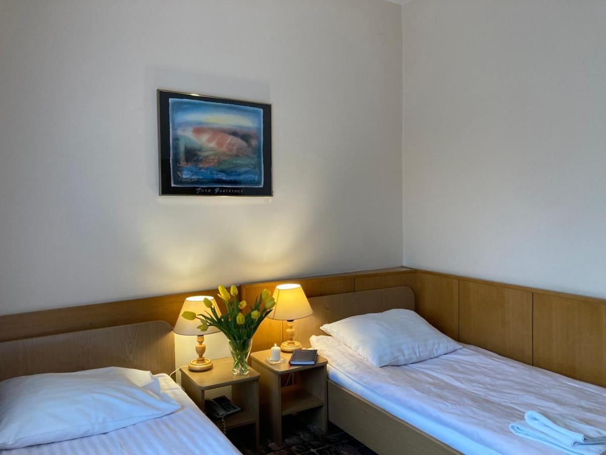 Karat Bed & Breakfast Warsaw Exterior photo